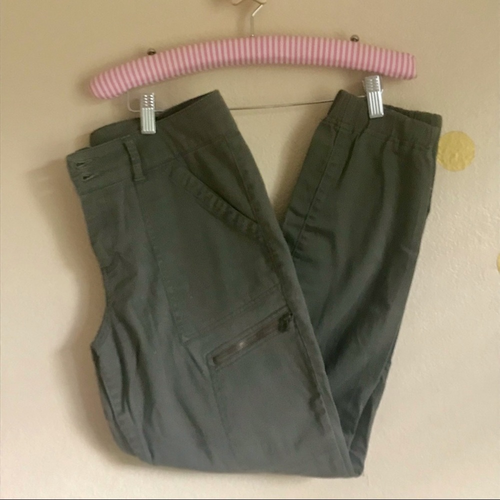 Matty M Green Cargo Pant. Gathered cuff.